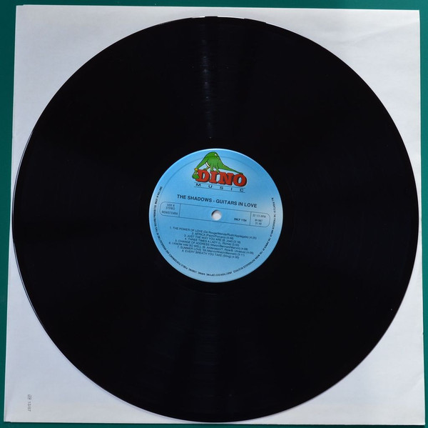 Cover zu The Shadows - Guitars In Love | 1987 | Vinyl | Pop | Netherlands