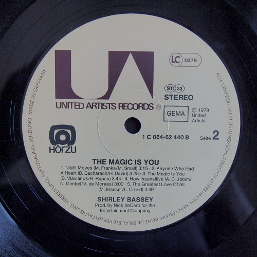 Cover zu Shirley Bassey - The Magic Is You | 1979 | Vinyl | Pop | Germany