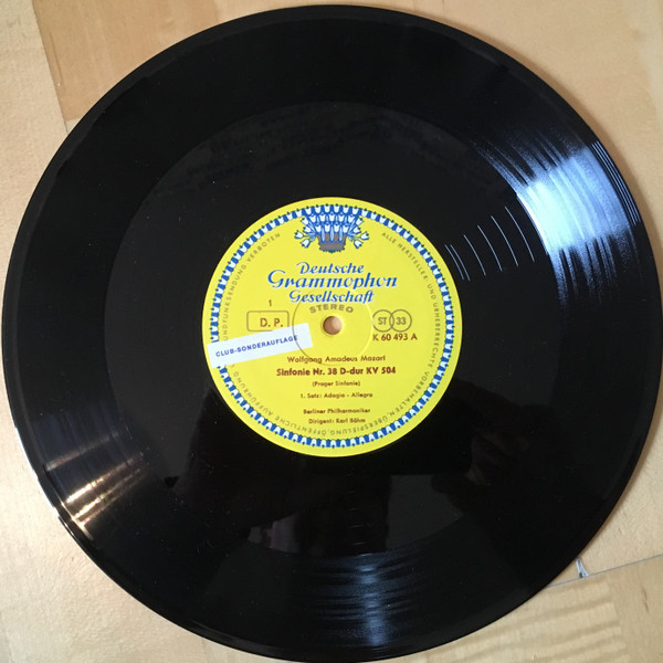 Cover zu Wolfgang Amadeus Mozart, Berliner Philharmoniker, Karl Böhm - Sinfonie Nr.38 D-dur KV 504 (Prager Sinfonie) | 1965 | Vinyl | Classical | Germany Schallplatten Ankauf