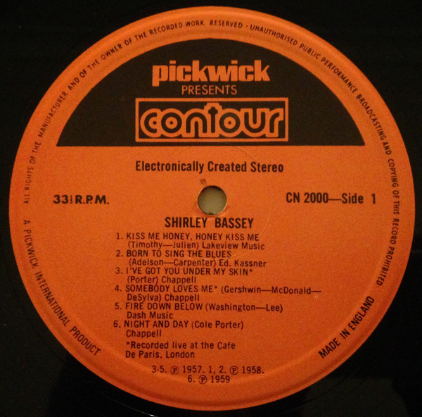 Cover zu Shirley Bassey - Shirley Bassey | 1976 | Vinyl | Pop | UK Schallplatten Ankauf