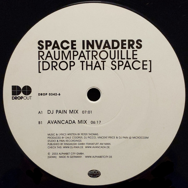 Cover zu Space Invaders (3) - Raumpatrouille (Drop That Space) | 2003 | Vinyl | Electronic | Germany