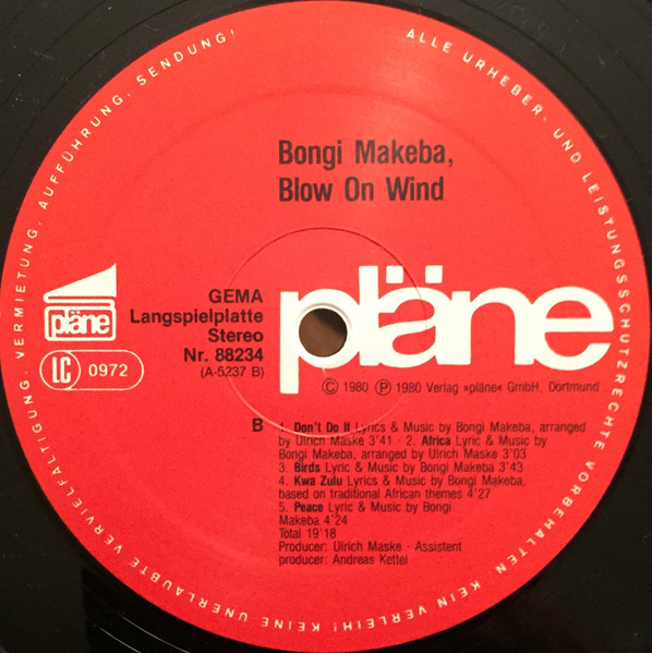 Cover zu Bongi Makeba - Blow On Wind | 1980 | LP, Album | Jazz, Rock, Funk / Soul, Folk, World, & Country | Germany