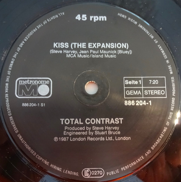 Cover zu Total Contrast - Kiss | 1987 | Vinyl | Electronic | Germany