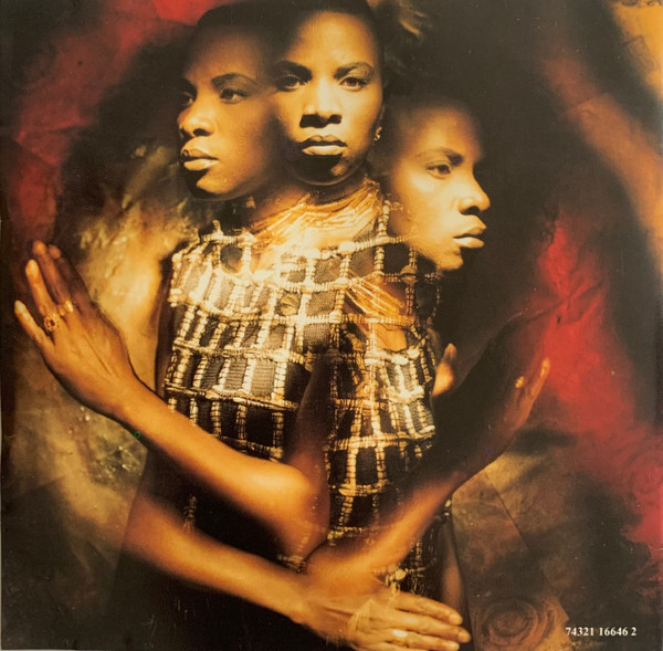 Cover zu Angélique Kidjo - Ayé | 1994 | Vinyl | Electronic, Funk / Soul, Folk, World, & Country | Europe