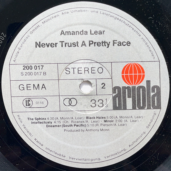 Cover zu Amanda Lear - Never Trust A Pretty Face | 1979 | Vinyl, LP, Album, Stereo | Funk / Soul | Germany