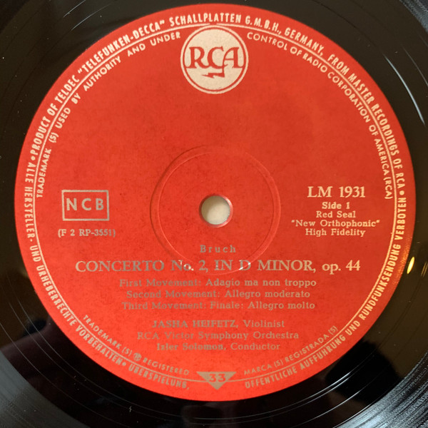 Cover zu Max Bruch, Henryk Wieniawski, Jascha Heifetz And RCA Victor Symphony Orchestra Conducted By Izler Solomon - Violin Concerto No. 2 In D Minor, Op. 44 / Violin Concerto No. 2 In D Minor, Op. 2